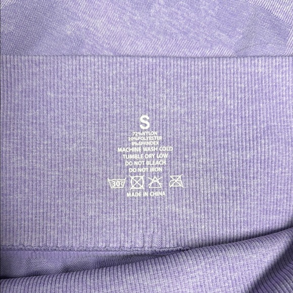 Purple High-Waisted Seamless Leggings - Picture 2 of 3